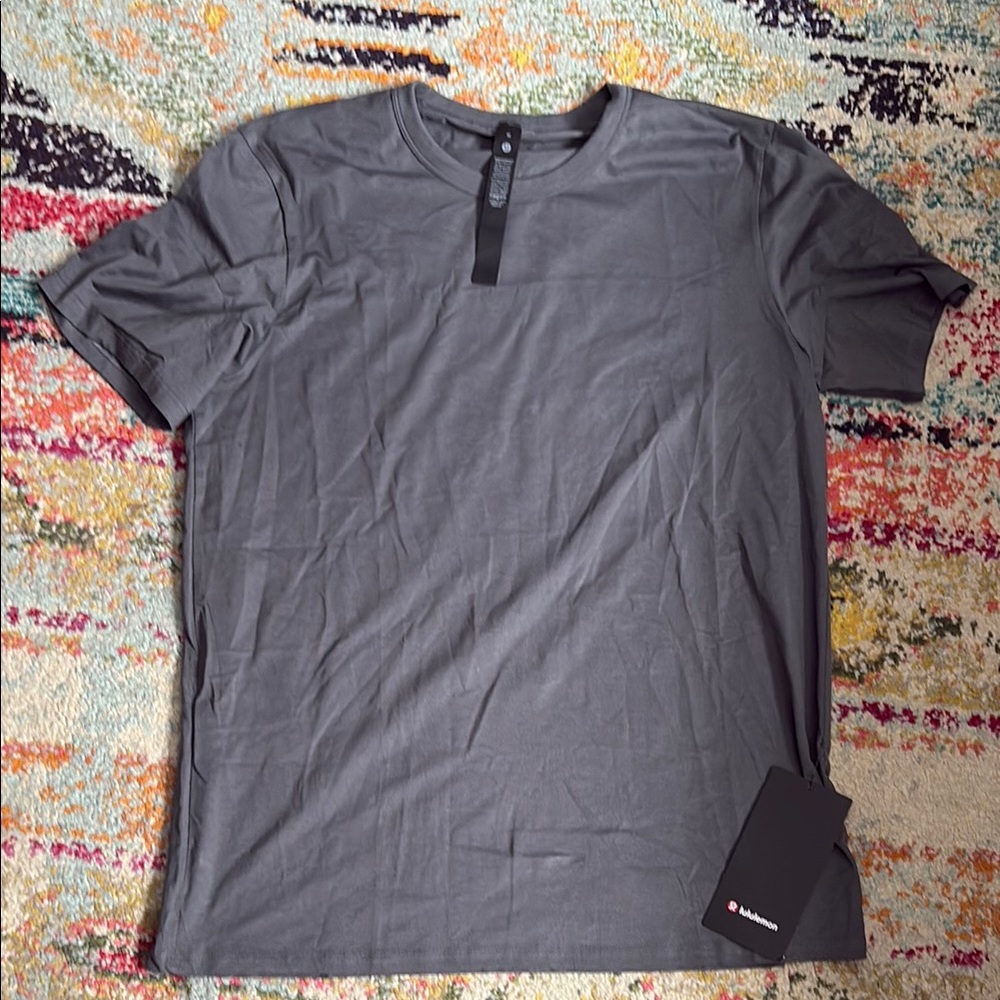 Lululemon Men Men’s Gray Short Sleeve Fundamental T Tee